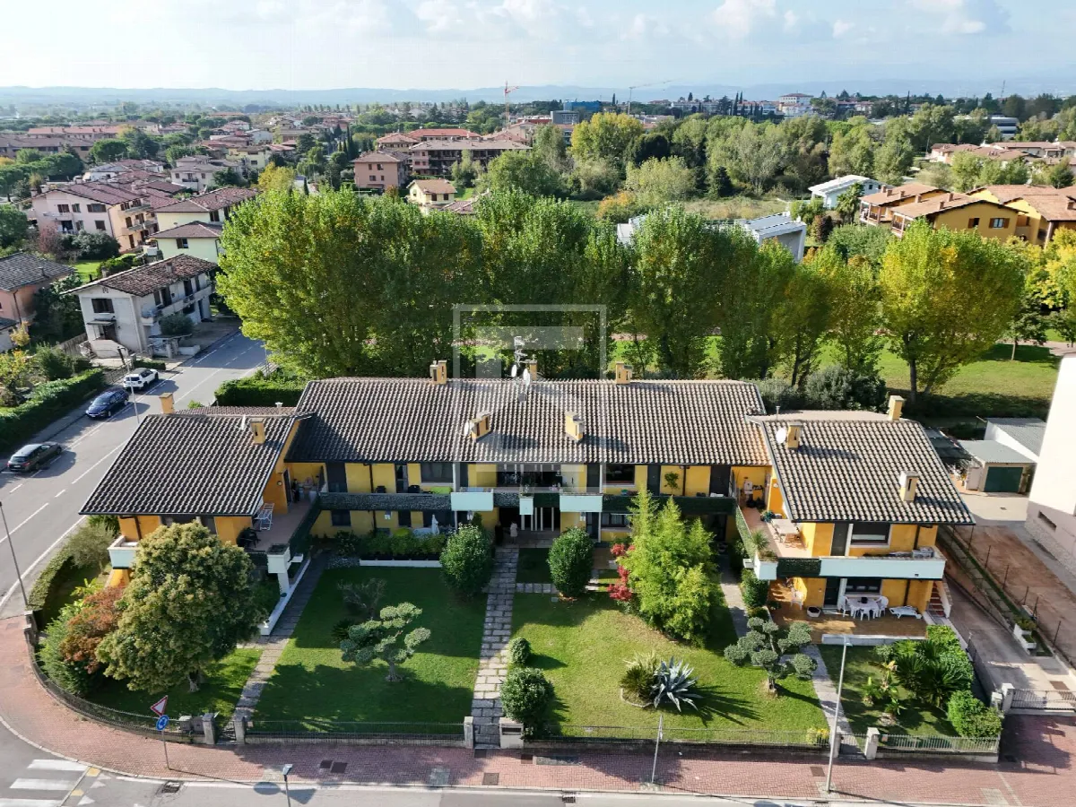 Appartamento in vendita a Sirmione, Colombare - foto 2