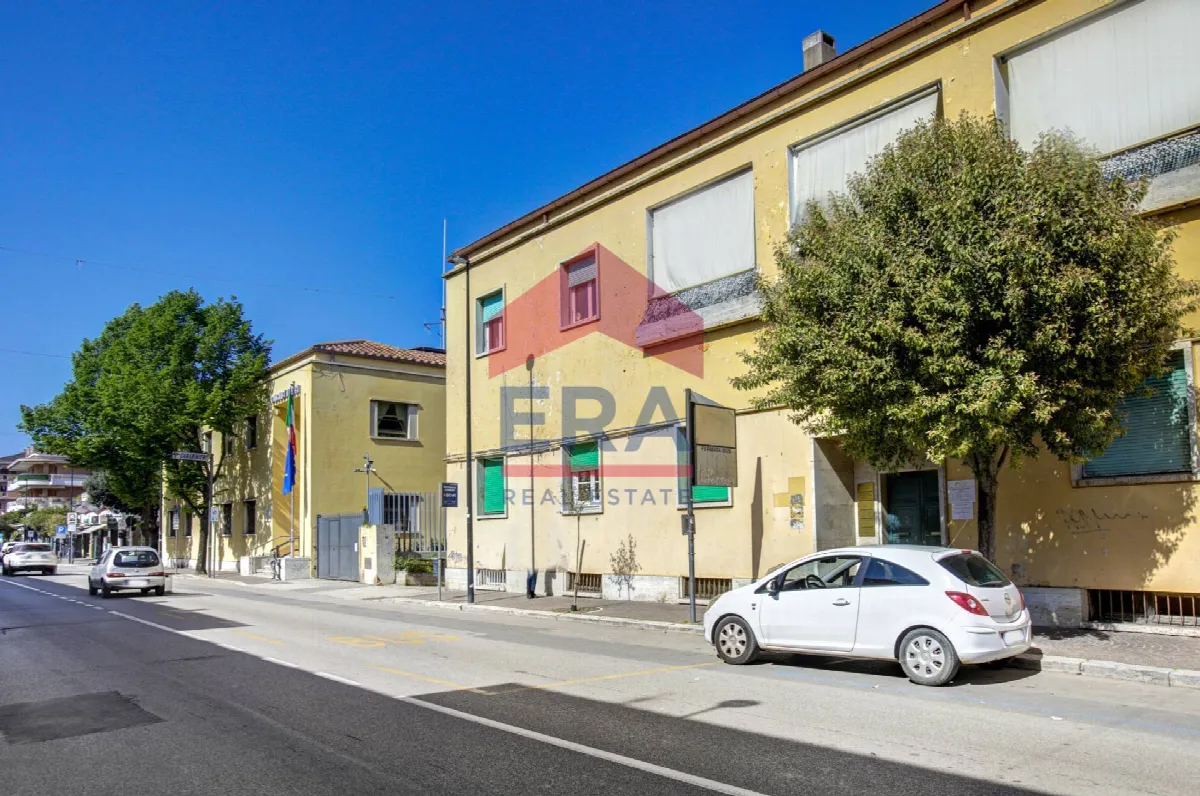 Appartamento in vendita a Pomezia, Centro - foto 3