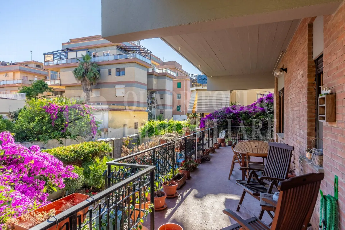 Appartamento in vendita a Roma, Ostia Centro Storico - foto 1