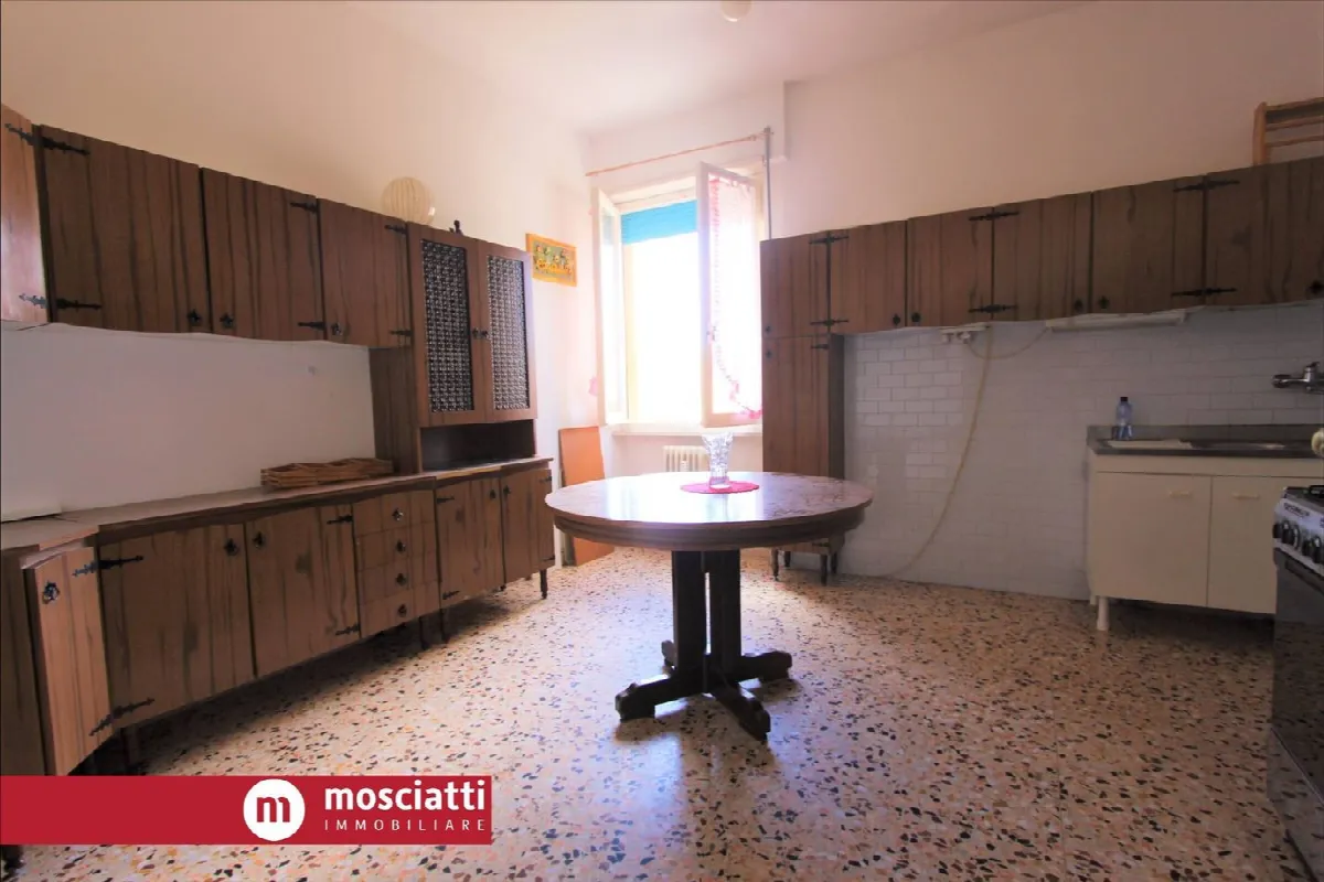 Appartamento in vendita a Esanatoglia - foto 4