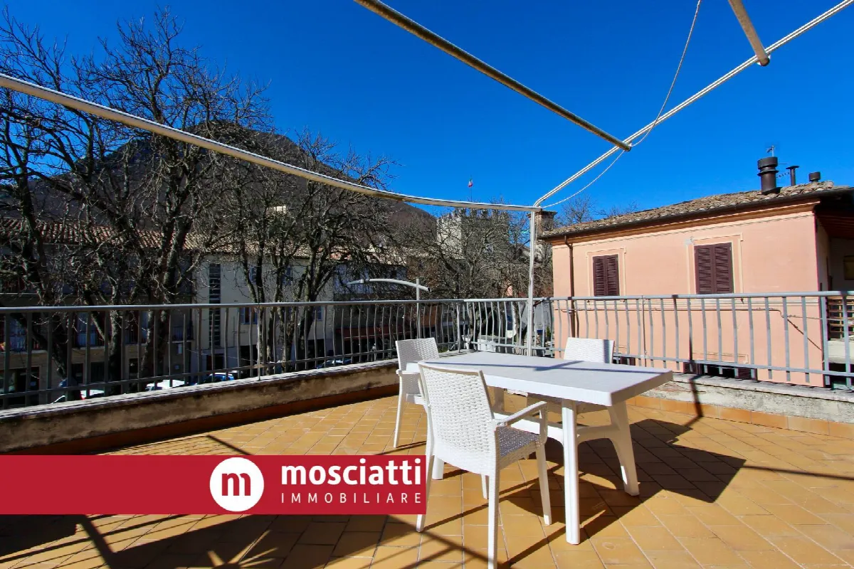 Appartamento in vendita a Esanatoglia - foto 1