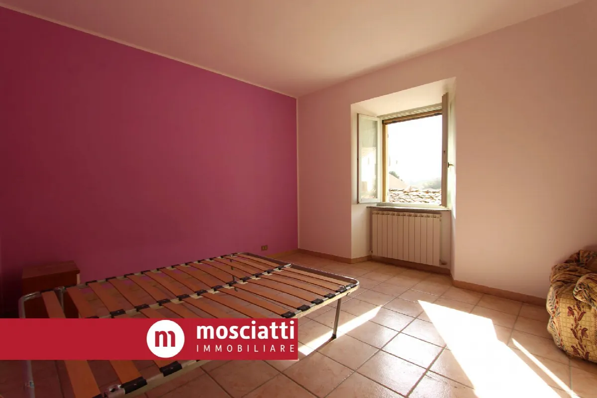 Appartamento in vendita a Esanatoglia - foto 1