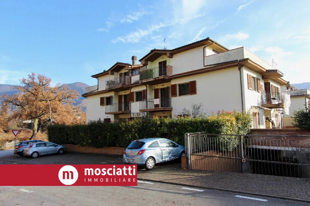 Appartamento in vendita a Cerreto d'Esi - foto 2