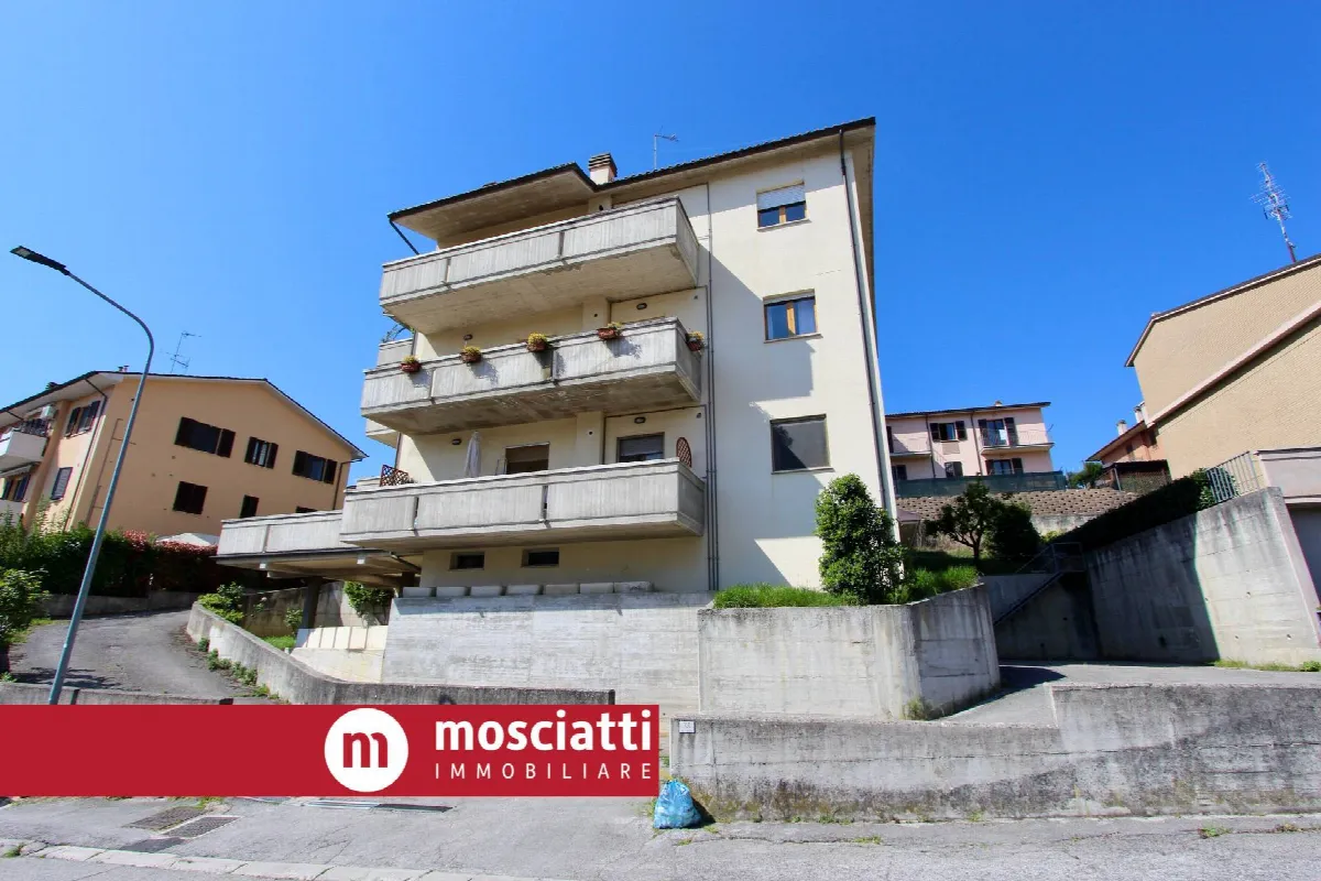 Appartamento in vendita a Castelraimondo - foto 2