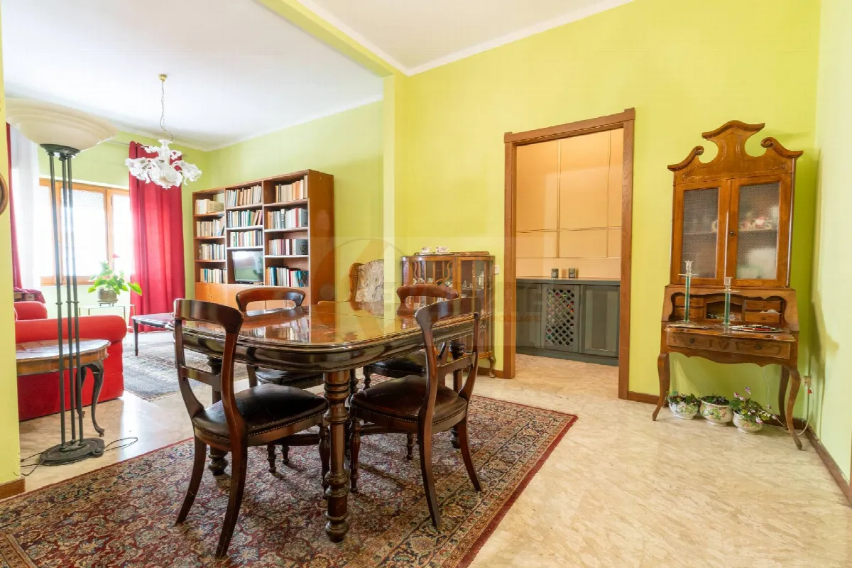 Appartamento in vendita a Sassari, V.le Italia - foto 1