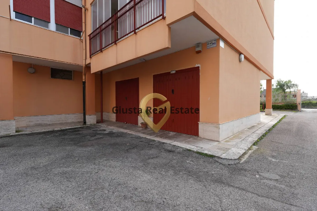 Appartamento in vendita a Brindisi, S. Elia - foto 2