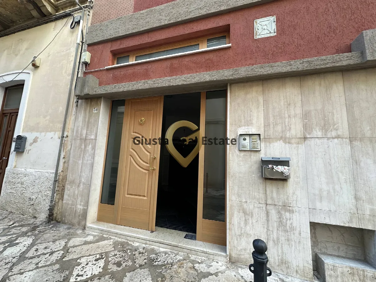 Appartamento in vendita a Brindisi, Zona Centro - foto 3