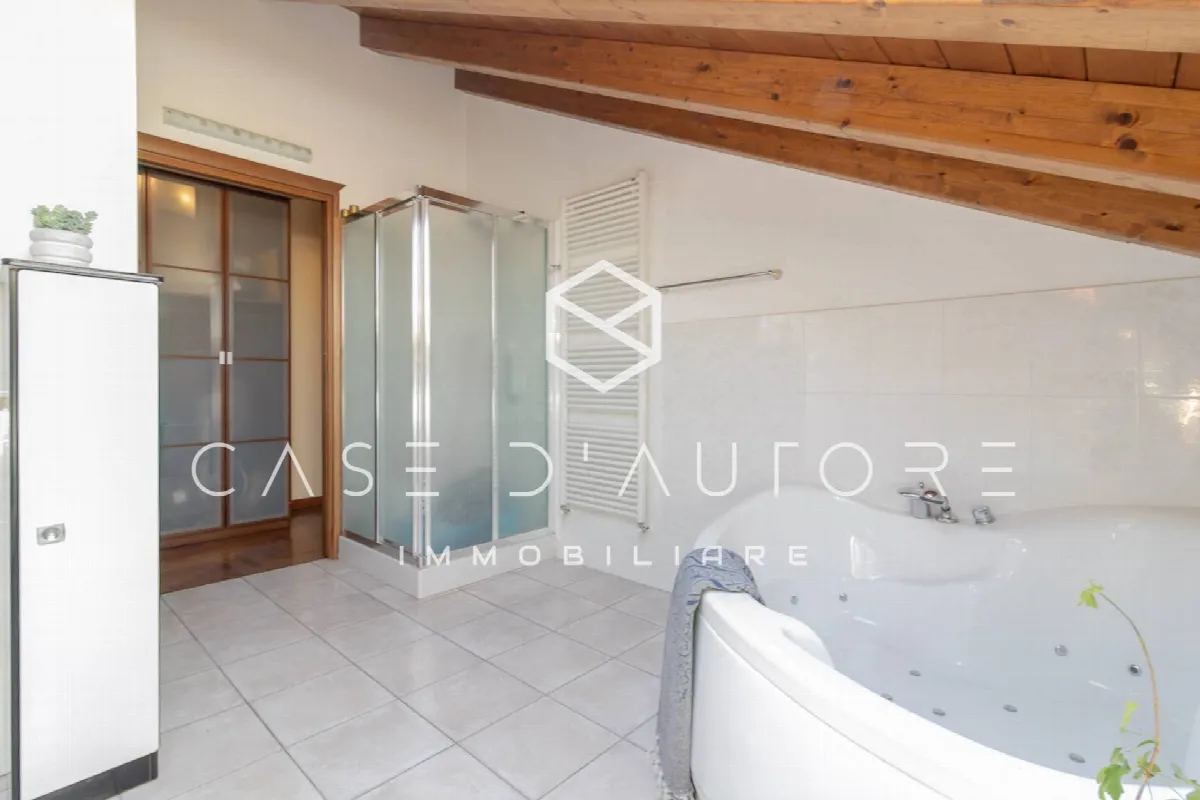 Appartamento in vendita a Varese, Centro - foto 10