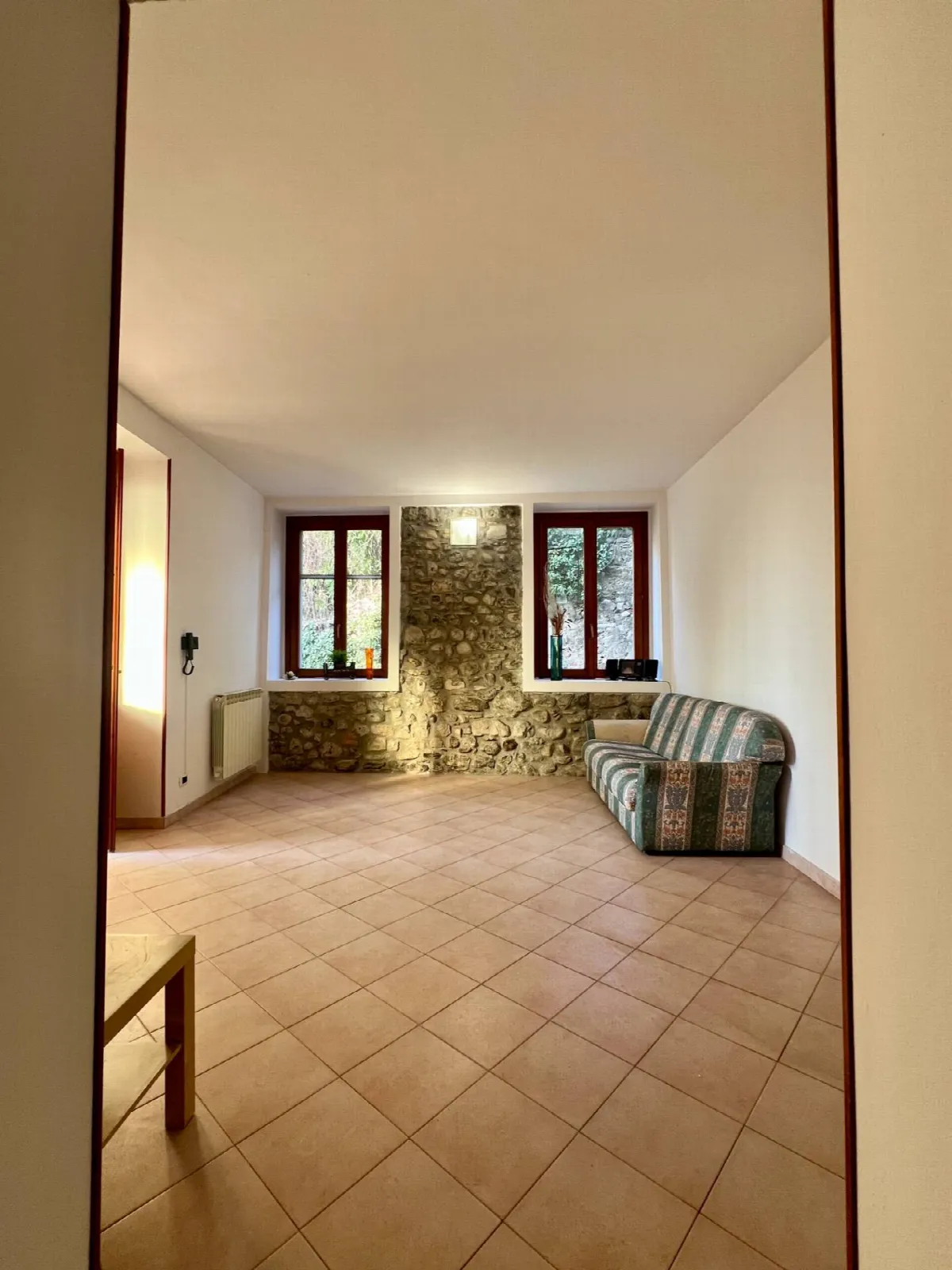 Appartamento in vendita a Cocquio-Trevisago, Cocquio - foto 3