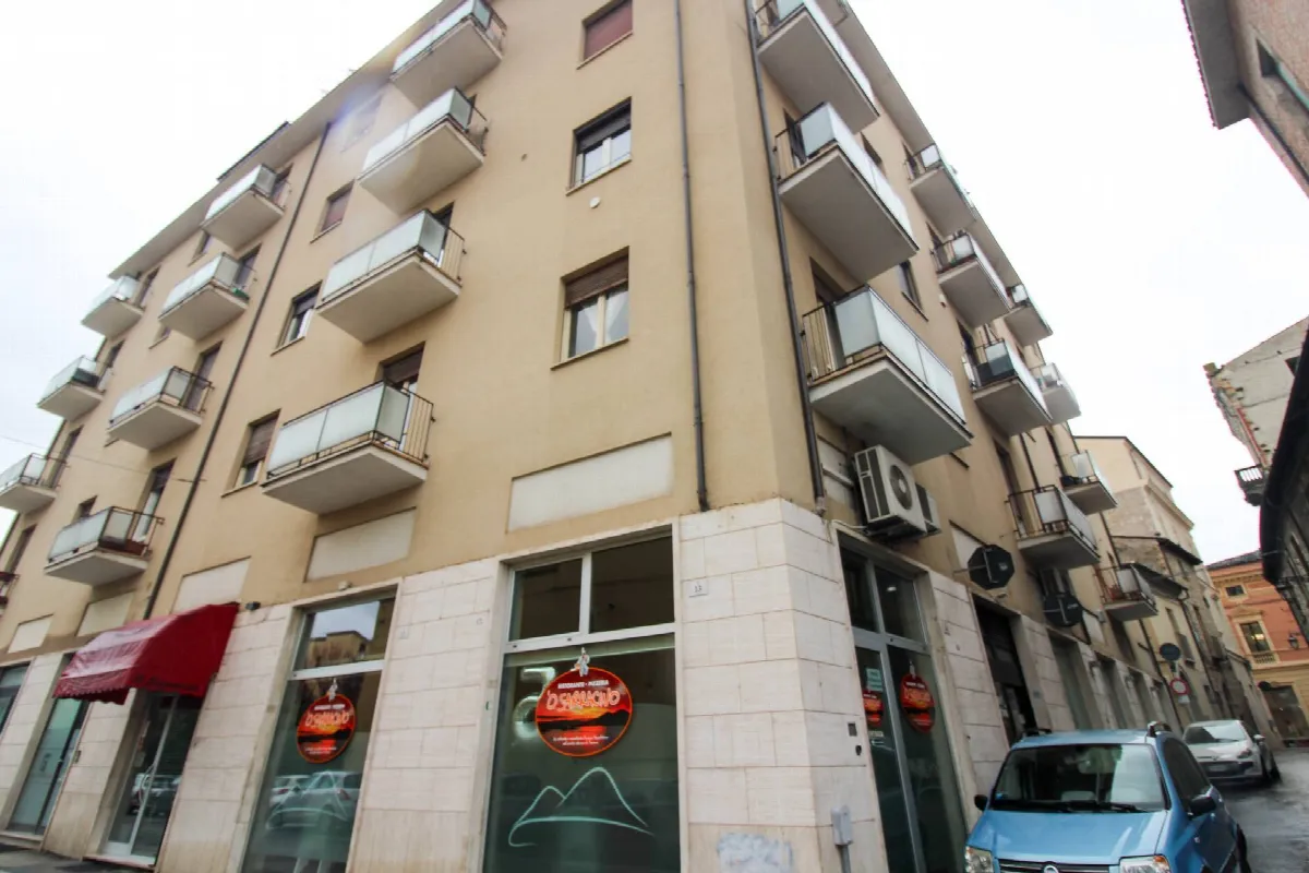 Appartamento in vendita a Teramo, Centro - foto 2