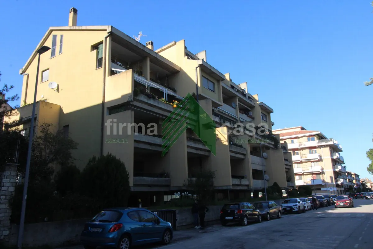Appartamento in vendita a Teramo, Semicentro - foto 2