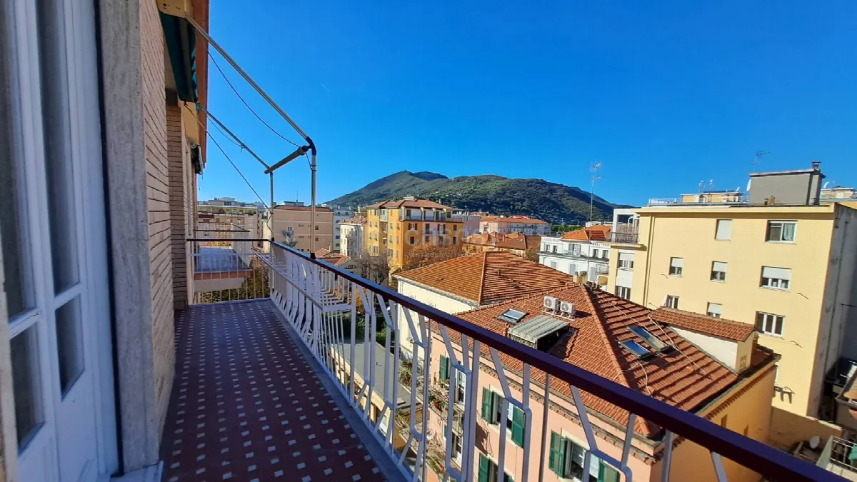 Appartamento in vendita a Albenga, Centrale - foto 2