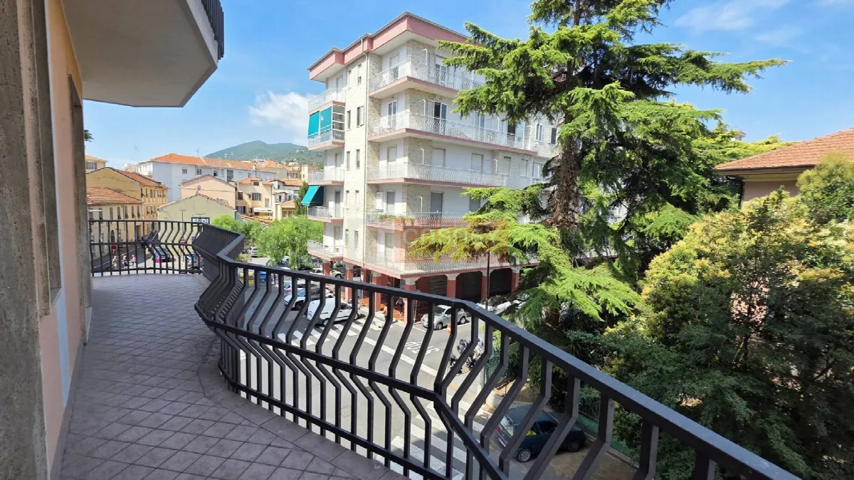 Appartamento in vendita a Albenga - foto 1