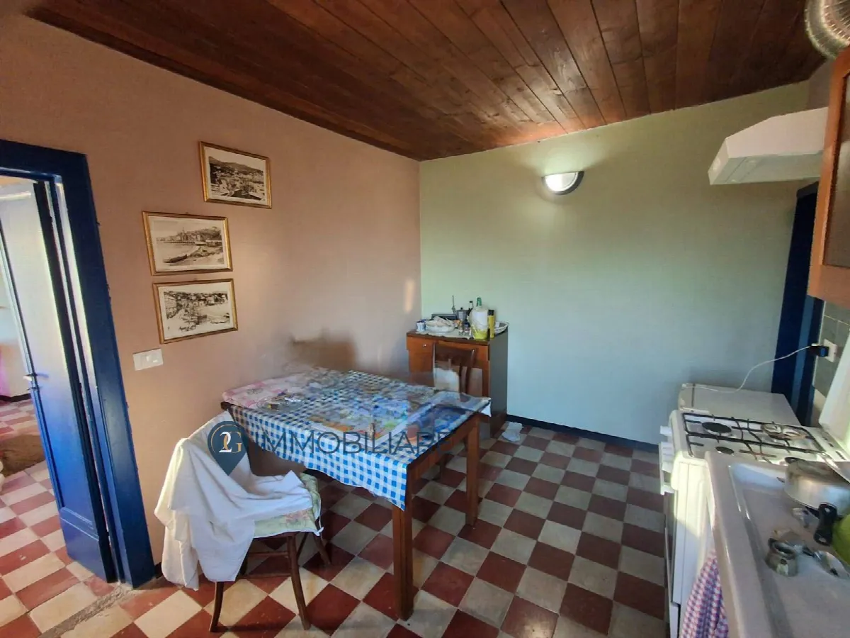Appartamento in bifamiliare in vendita a Beverino - foto 2