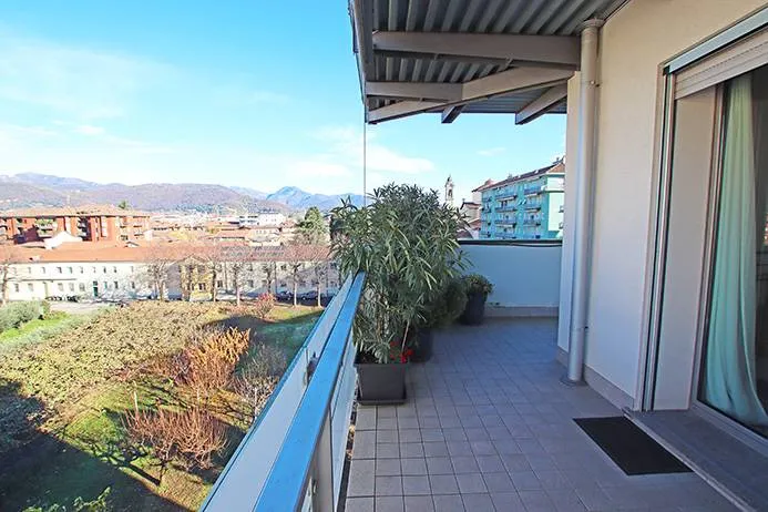 Appartamento in vendita a Bergamo, Centrale - foto 2