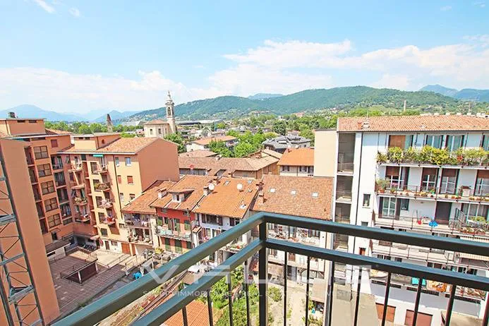 Appartamento in vendita a Bergamo, Centrale - foto 2
