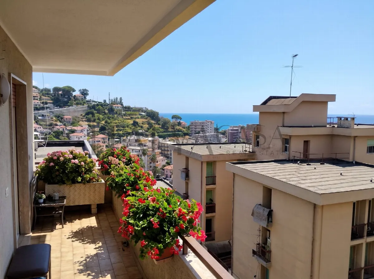 Appartamento in vendita a Sanremo, San Martino - foto 1