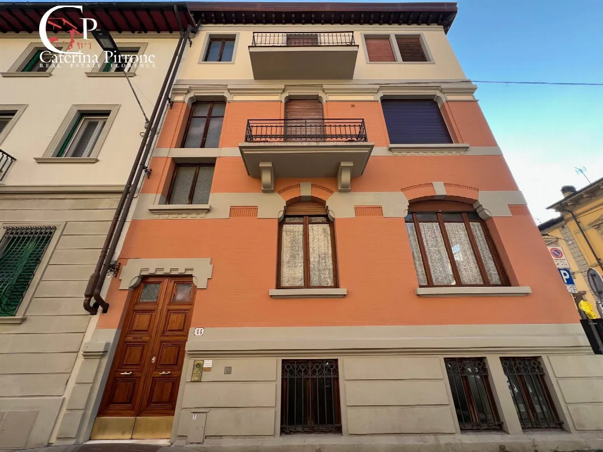 Appartamento indipendente in vendita a Firenze, Beccaria - foto 1