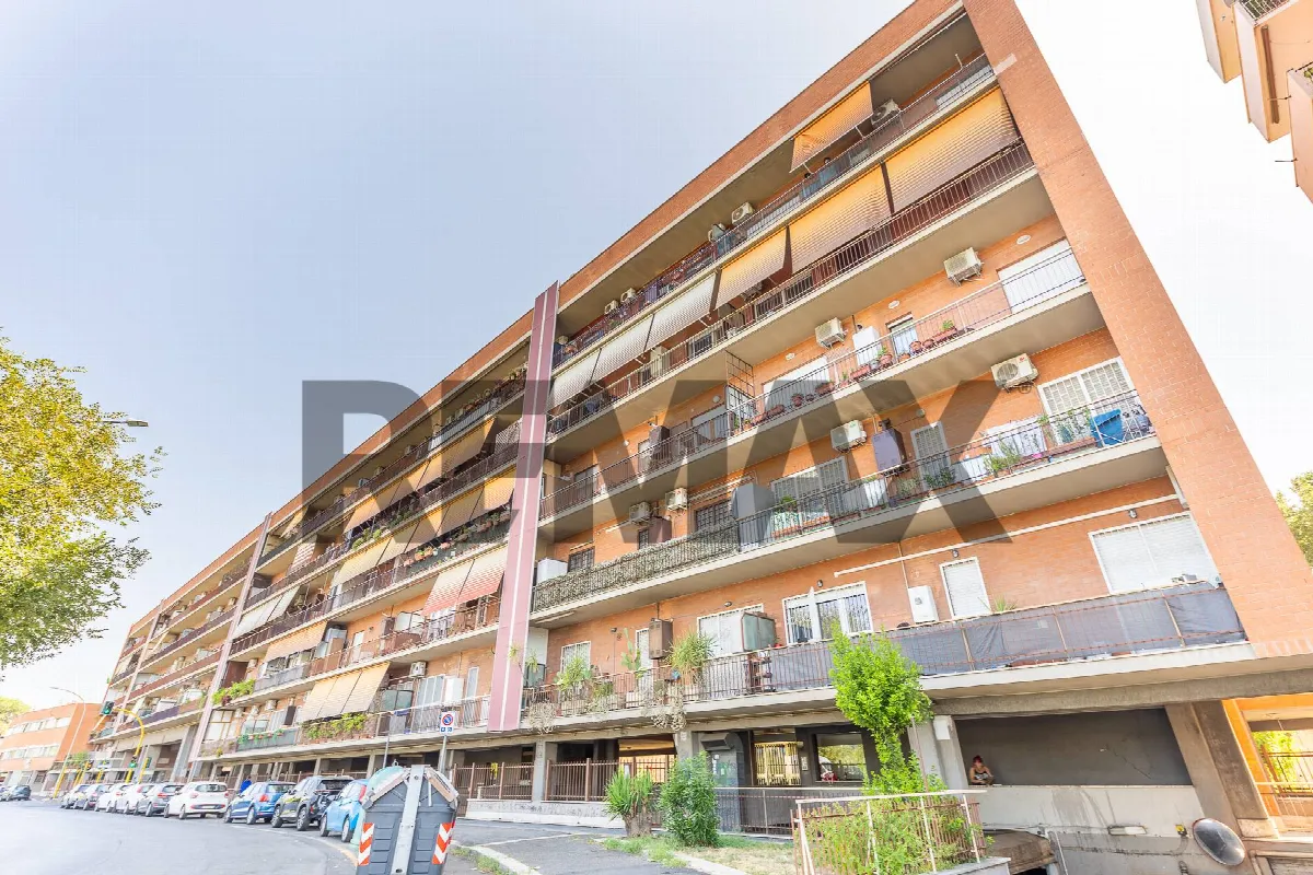 Appartamento in vendita a Roma, Cinecittà Est - foto 1