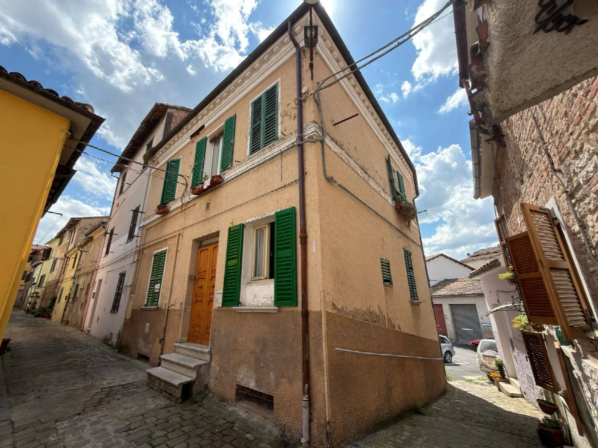 Appartamento in vendita a Fabriano, CENTRO STORICO - foto 2