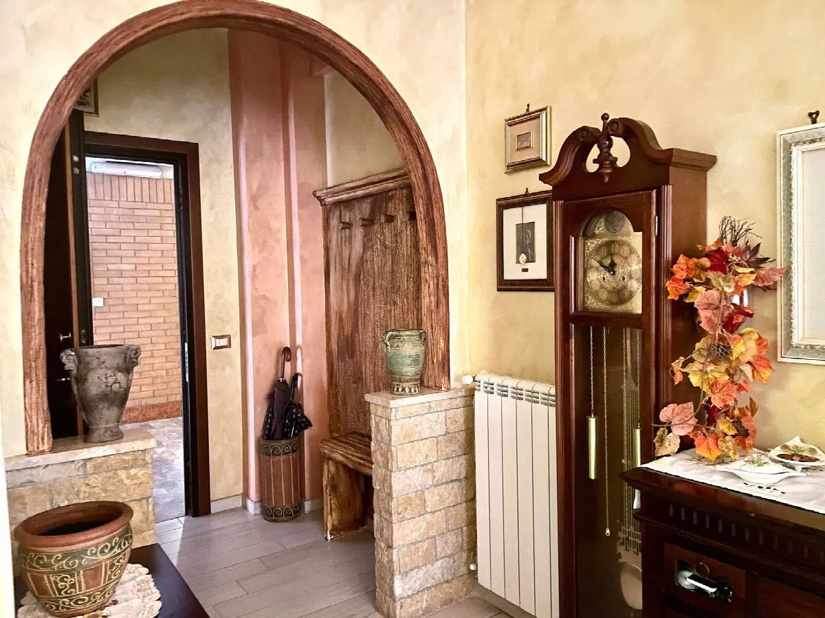 Appartamento in vendita a Pomezia, Centro - foto 4