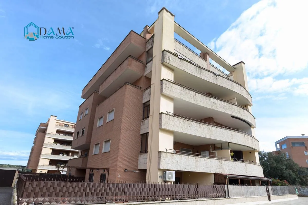 Appartamento in vendita a Pomezia, Centro - foto 1