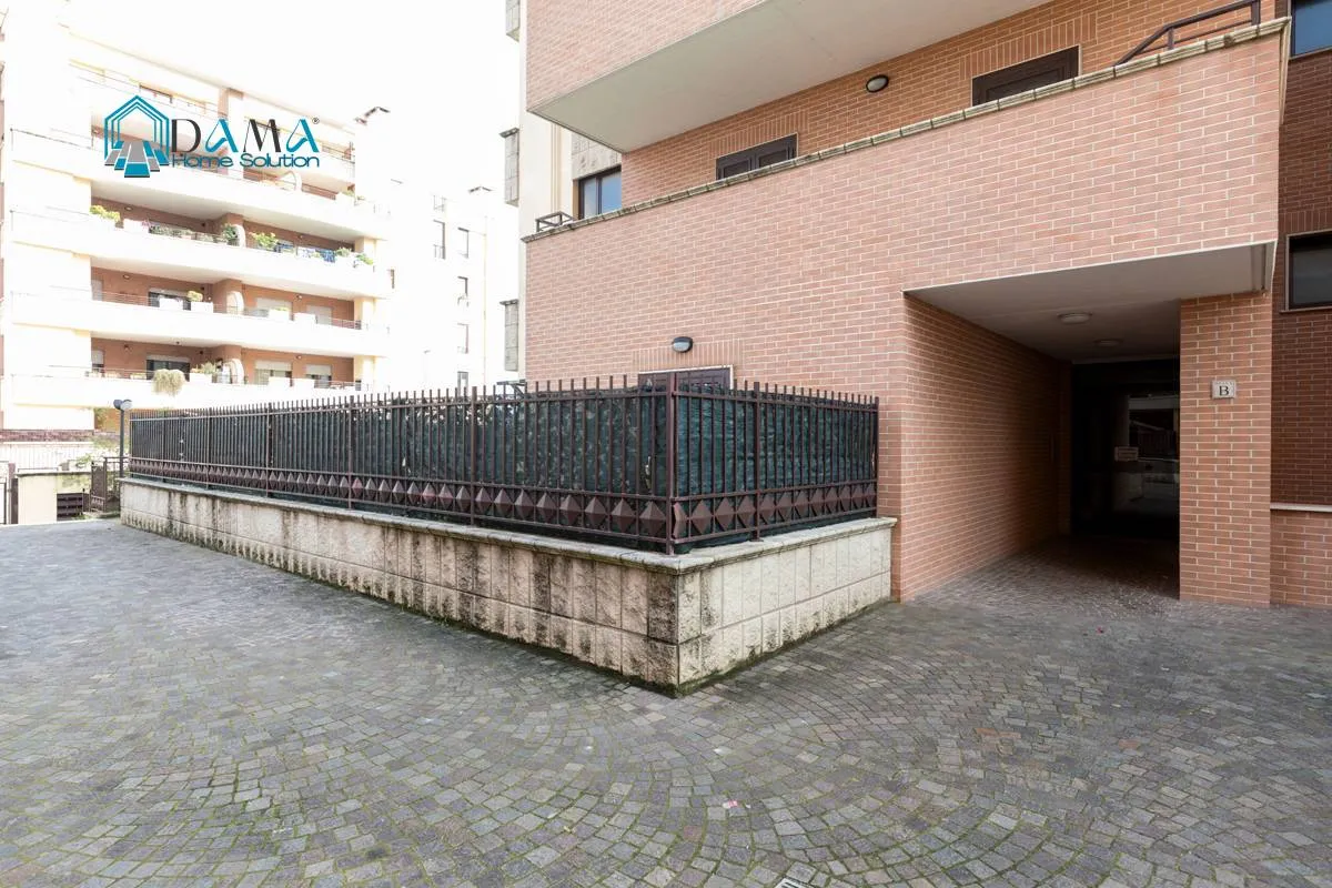 Appartamento in vendita a Pomezia, Centro - foto 3