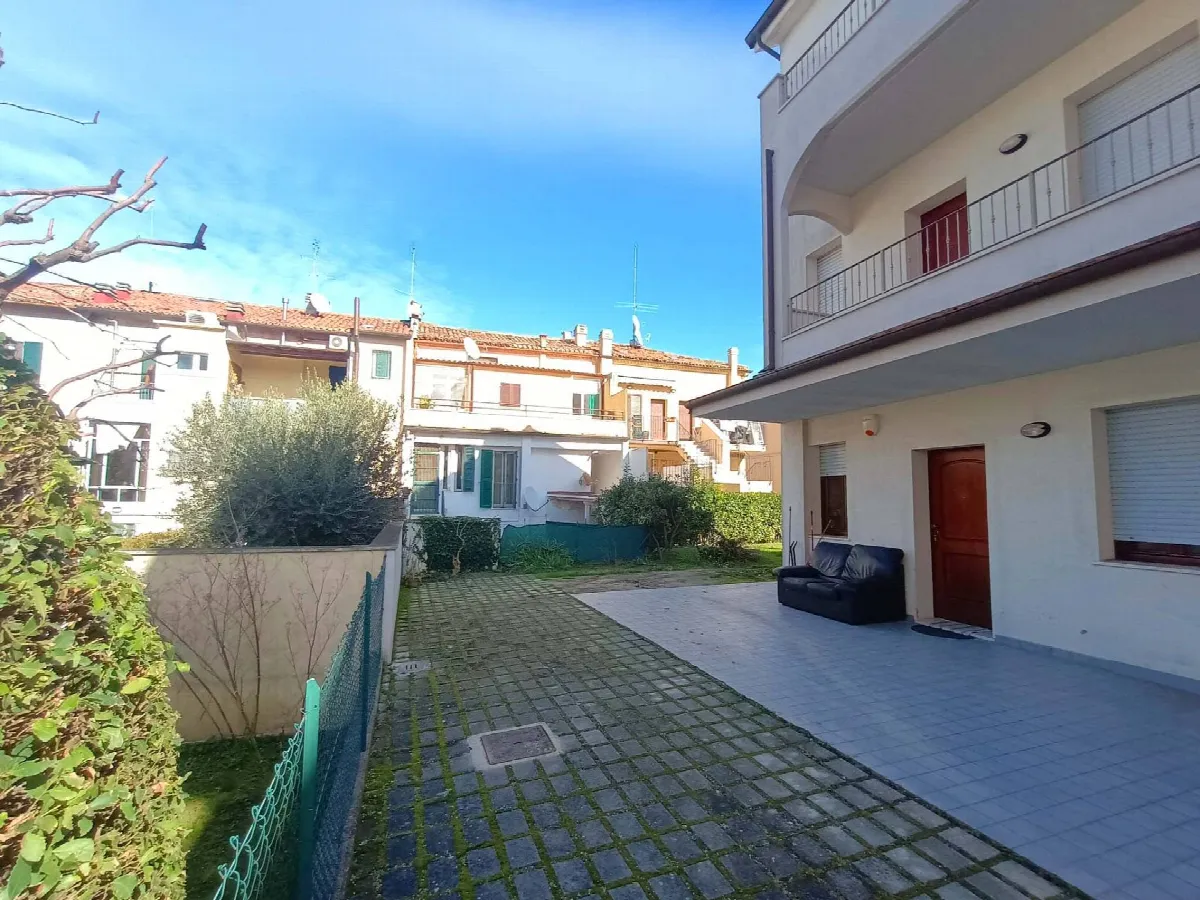 Appartamento in vendita a Fano, Licei - foto 2