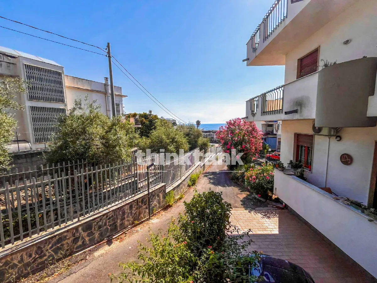 Appartamento in vendita a Aci Castello, Acitrezza - foto 1