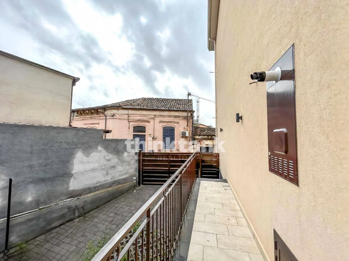 Appartamento in vendita a Catania, Borgo,Sanzio,Beccaria,Lanza,Cibali - foto 2