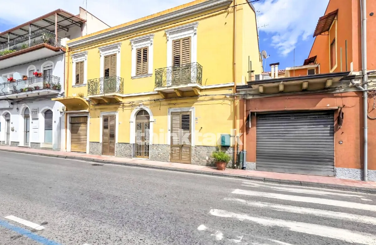 Appartamento in vendita a Giardini-Naxos, Giardini - foto 1