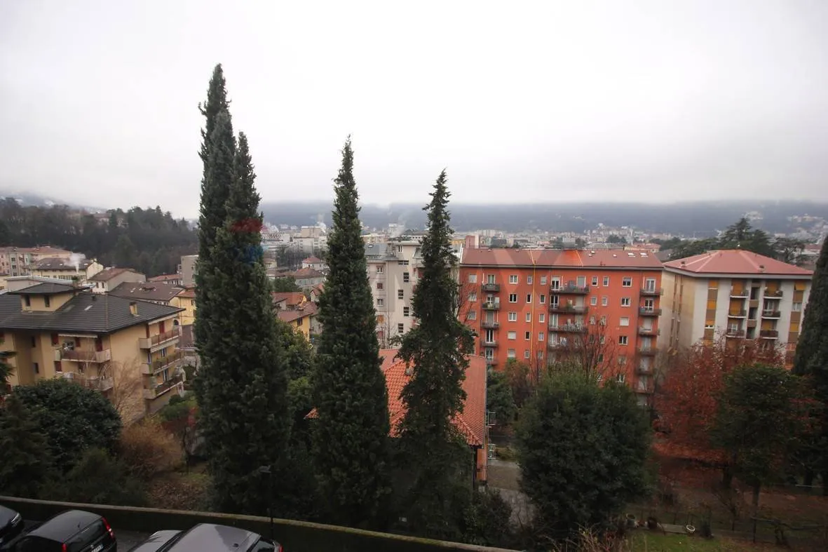 Appartamento in vendita a Como, Centro - foto 3