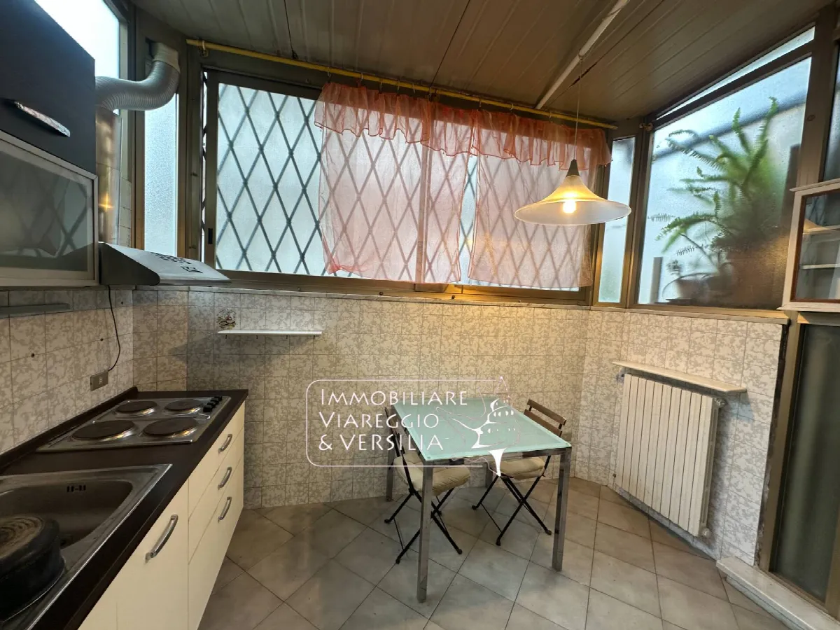 Appartamento in vendita a Viareggio, Centro Pineta - foto 2