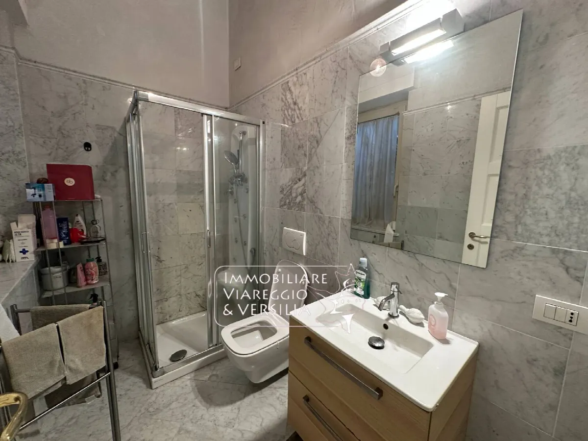 Appartamento in vendita a Viareggio, Centro Mare - foto 5