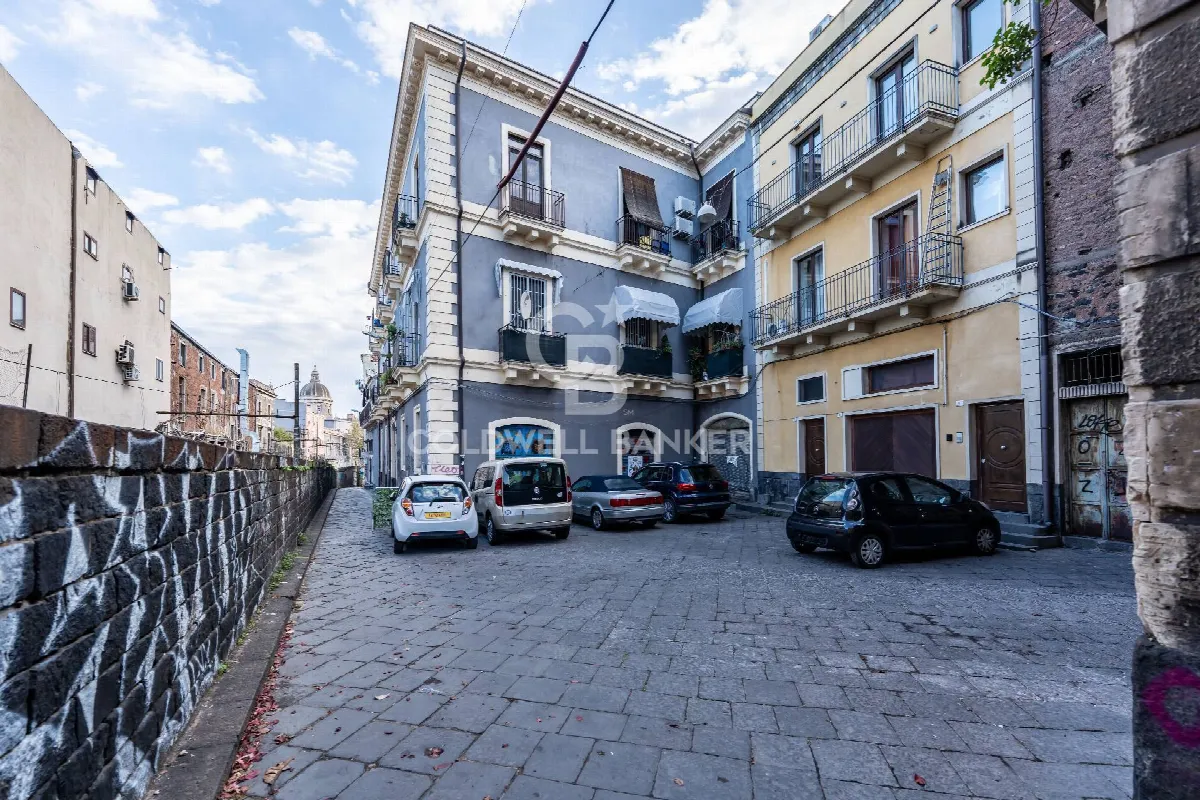 Appartamento in vendita a Catania, Centro Storico,Garibaldi,Vittorio Emanuele - foto 2