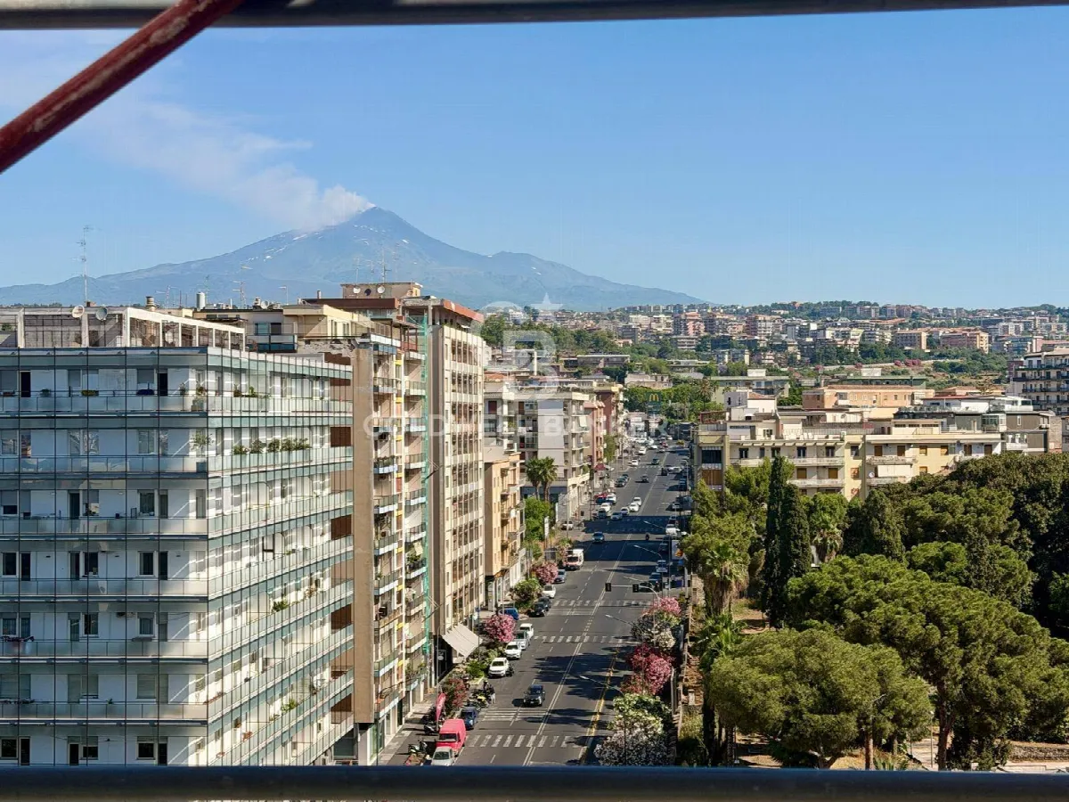 Appartamento in vendita a Catania, Borgo,Sanzio,Beccaria,Lanza,Cibali - foto 1
