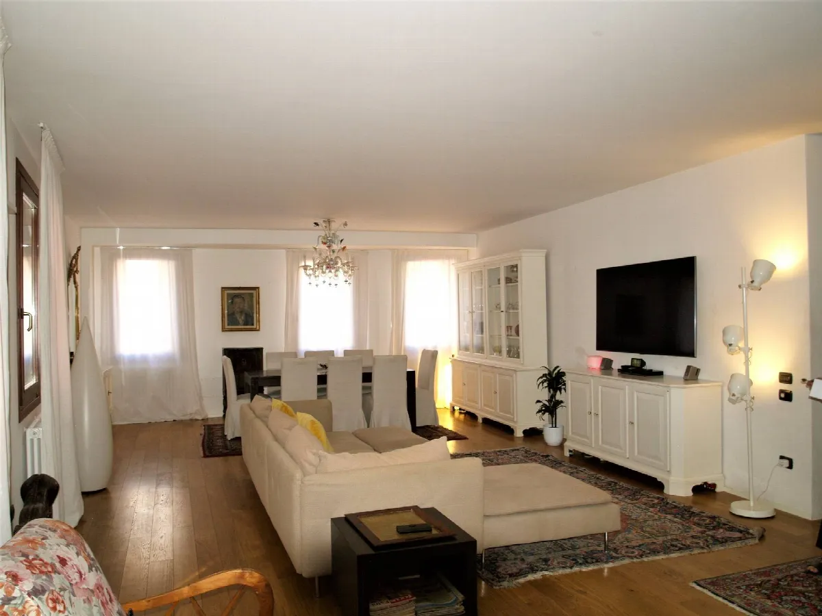 4 Camere o più in vendita a Treviso - foto 4