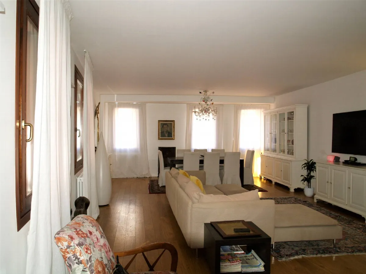4 Camere o più in vendita a Treviso - foto 6