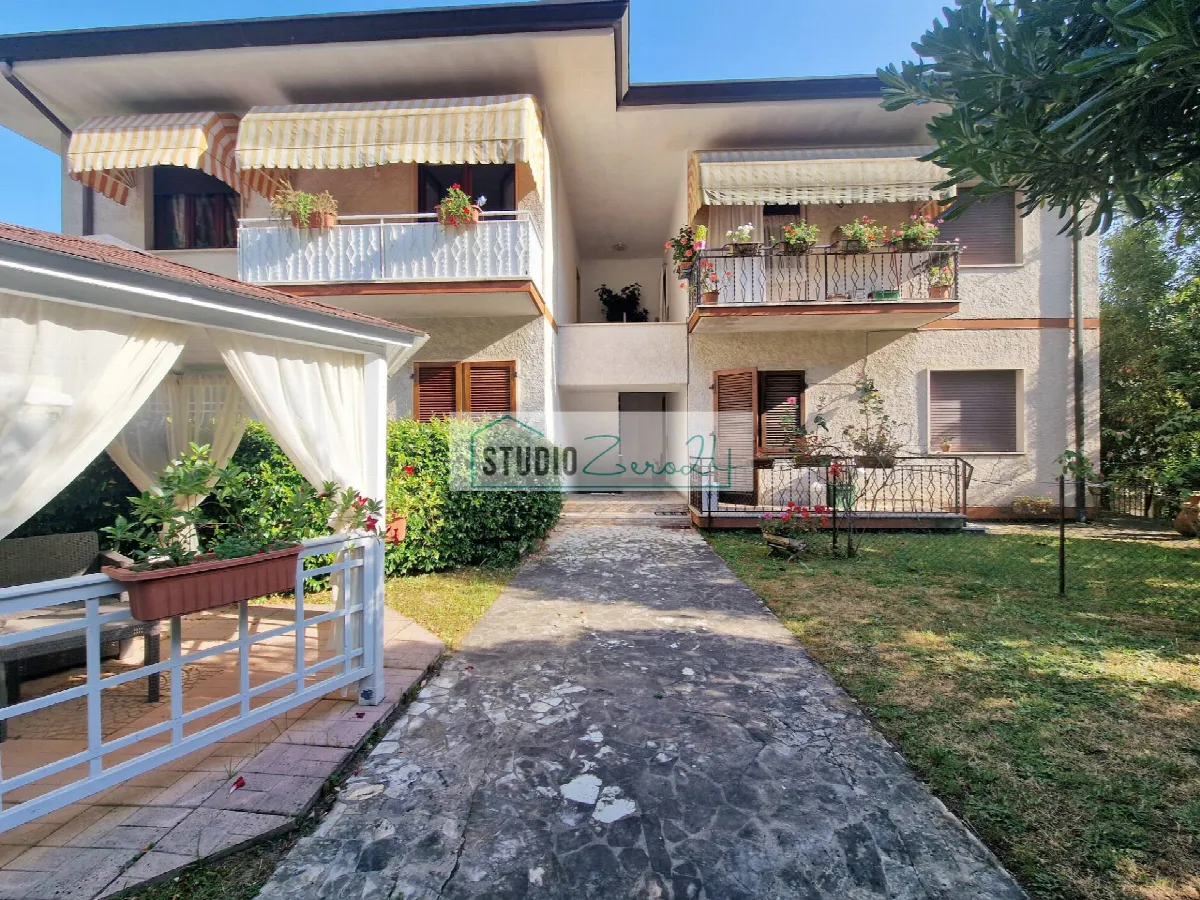 Appartamento in vendita a Camaiore, Vado - foto 1