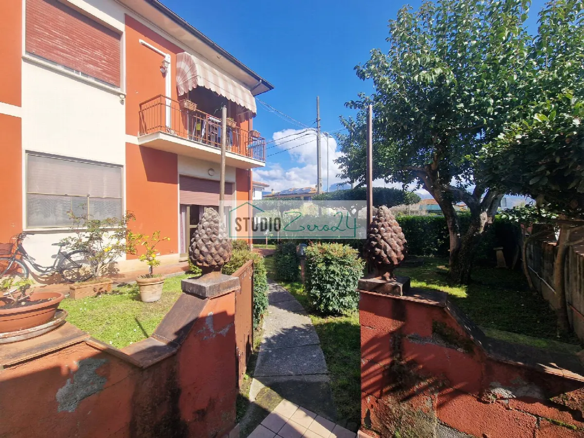 Appartamento in vendita a Camaiore, Lido di Camaiore - foto 2