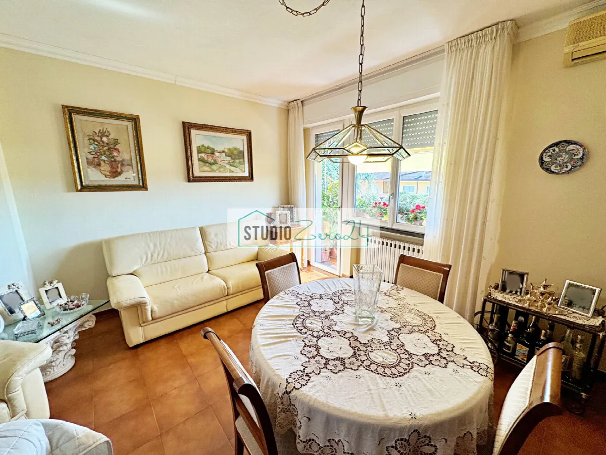 Appartamento in vendita a Pietrasanta, Centro Storico - foto 1