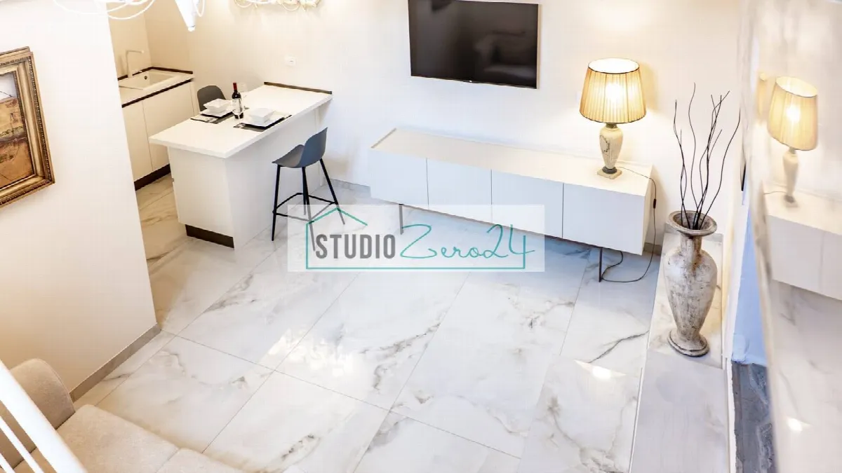 Appartamento in vendita a Pietrasanta, Centro Storico - foto 1