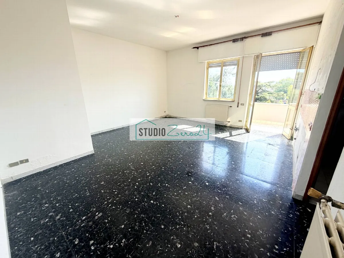 Appartamento in vendita a Pietrasanta, Centro Storico - foto 1