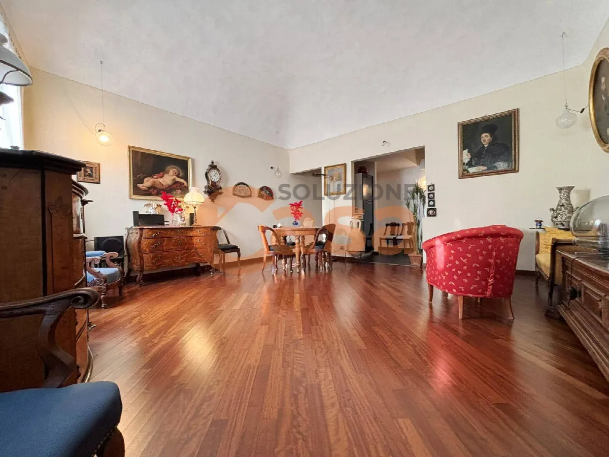 Appartamento in vendita a Piacenza, Centro storico - foto 1