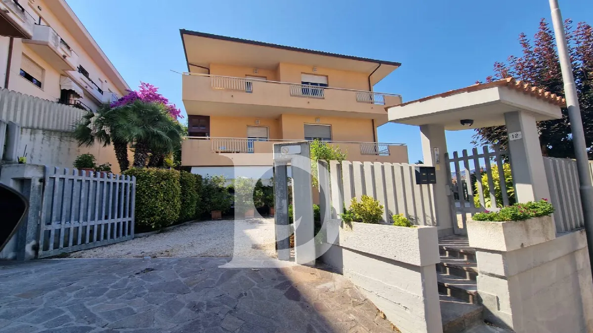 Appartamento in vendita a Pescara, Zona Colli - foto 1