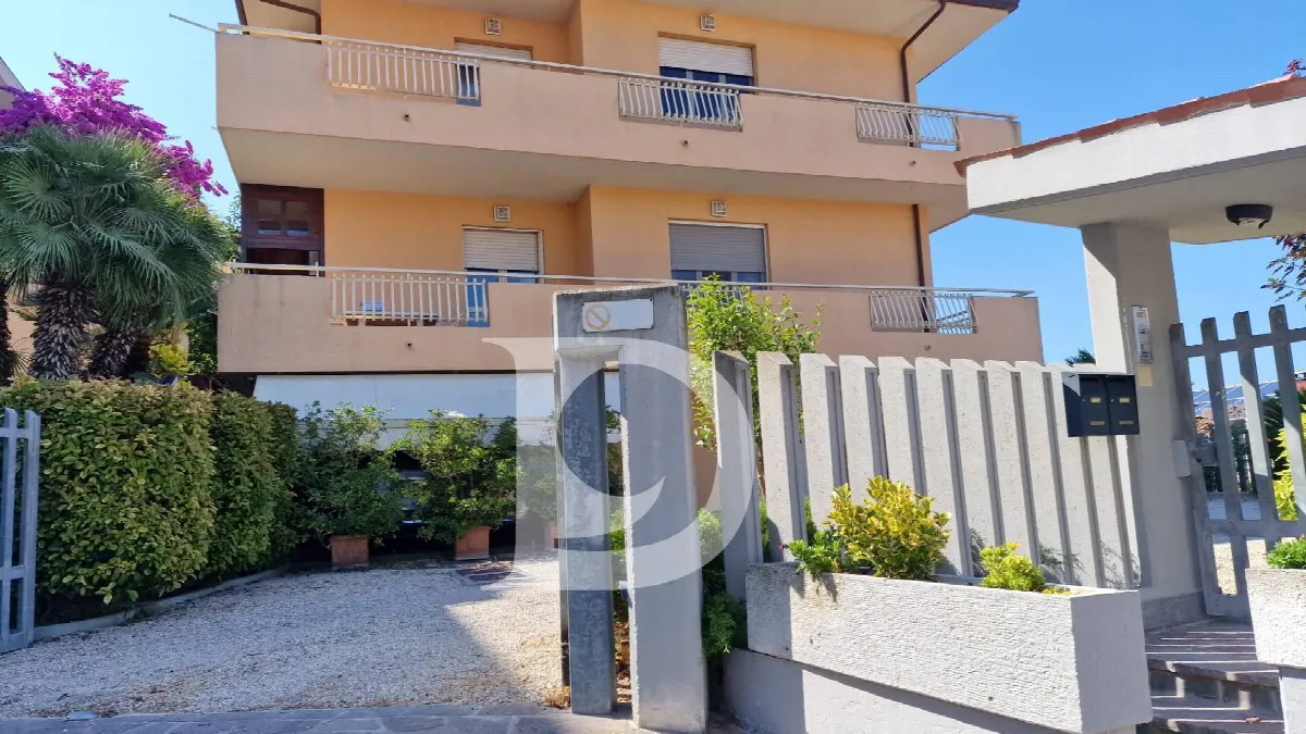 Appartamento in vendita a Pescara, Zona Colli - foto 2