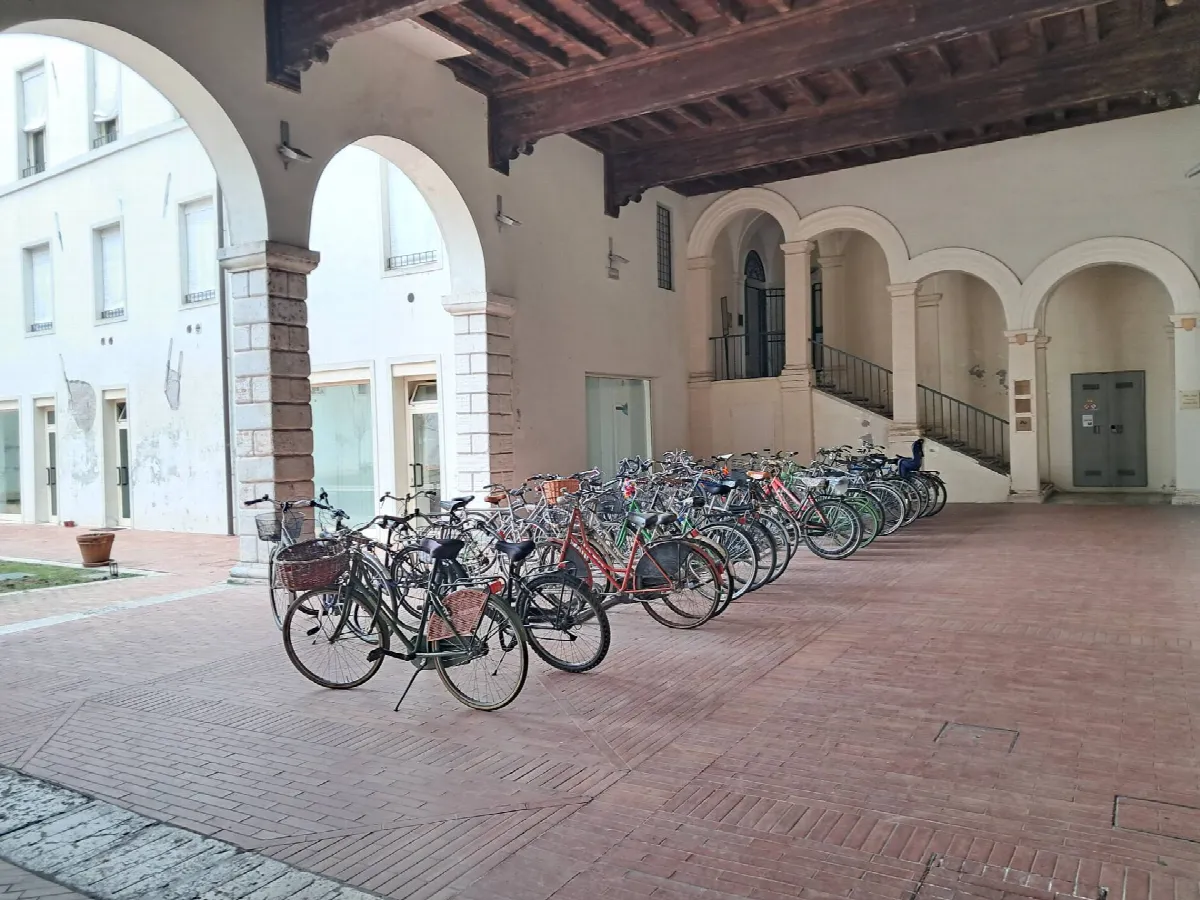 Appartamento in vendita a Ferrara, Centro storico - foto 1