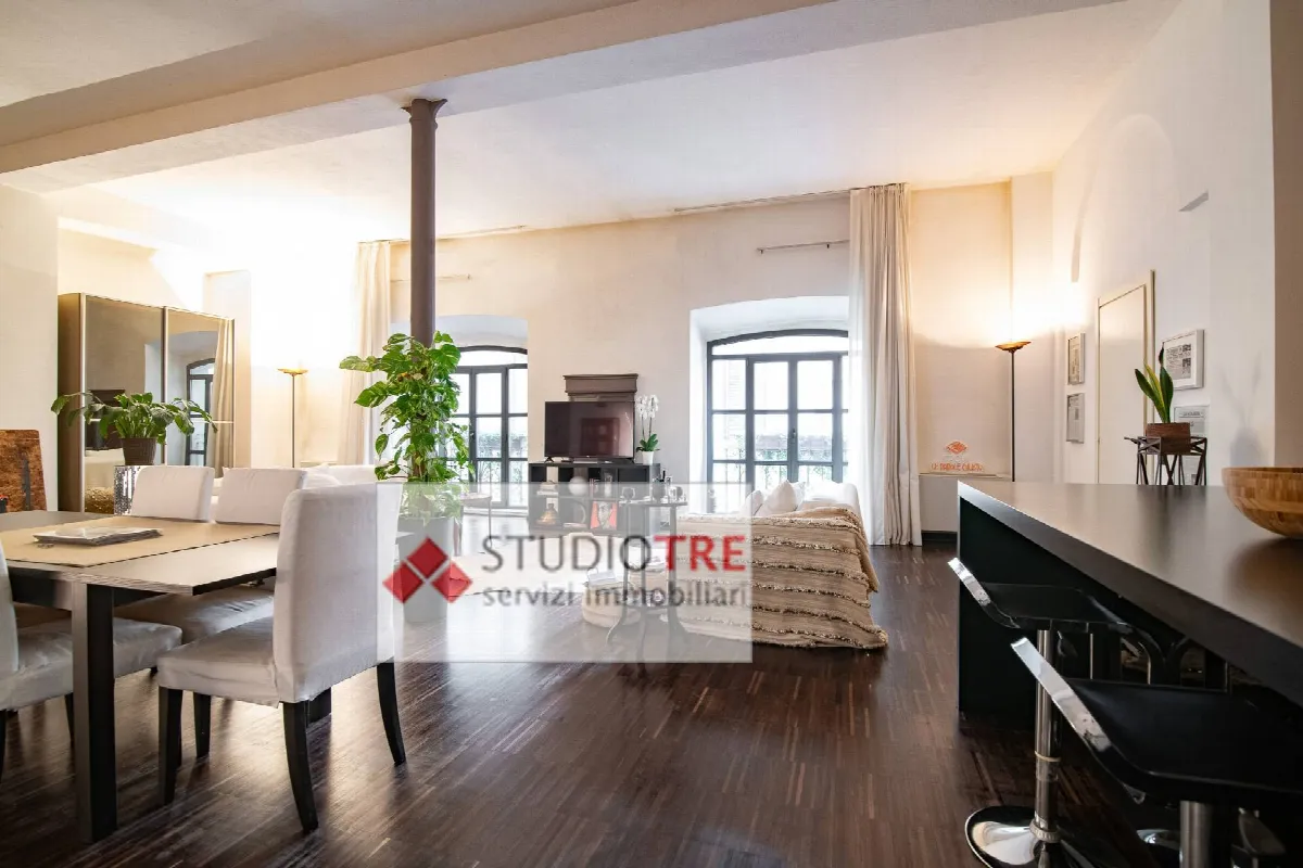 Appartamento in vendita a Pavia, Centro Storico - foto 1