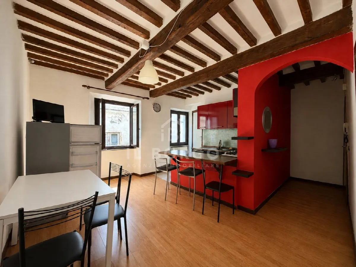 Appartamento in vendita a Pescia, Centro Storico - foto 1
