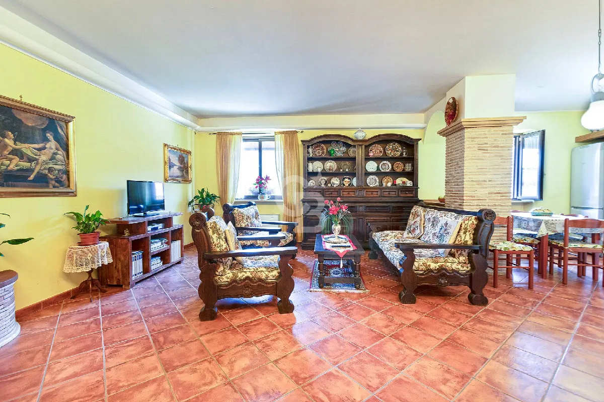 Appartamento indipendente in vendita a Viterbo, Roccalvecce - foto 3